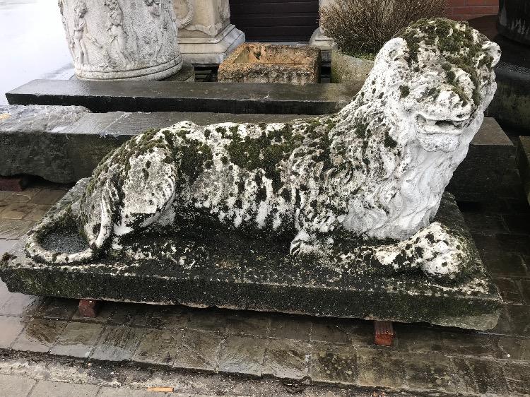 PAIR CONCRETE LIONS 
