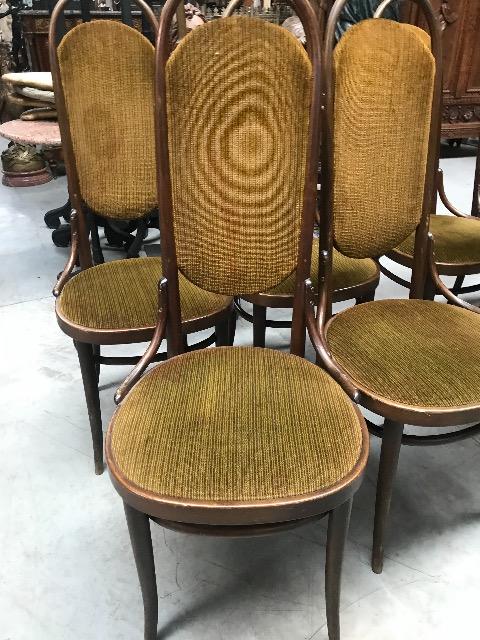 Set of 8 Thonet stools 