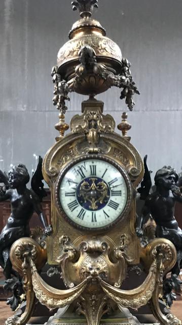 Bronze clock 