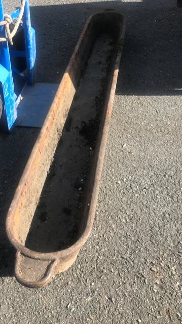 Bigggggggg cast iron planter