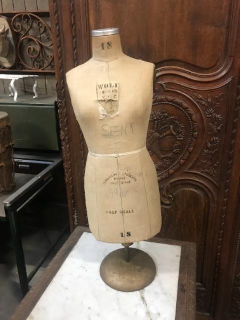 AMERICAN mannequin “wolf” 