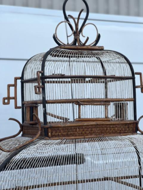 WOODEN BIRDCAGE 