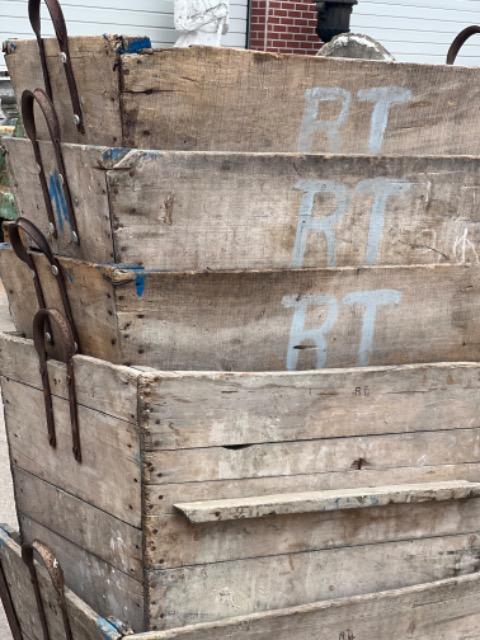 WOODEN GRAPE BASKETS 
