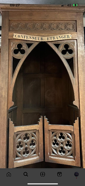 CONFESSIONAL 