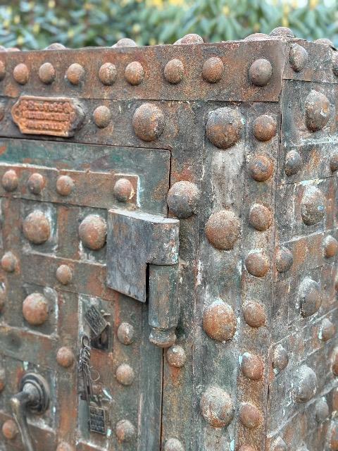 BIG SAFE 