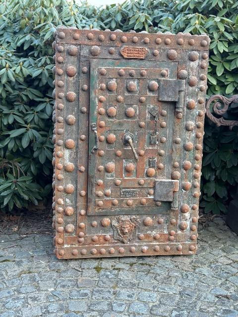 BIG SAFE 