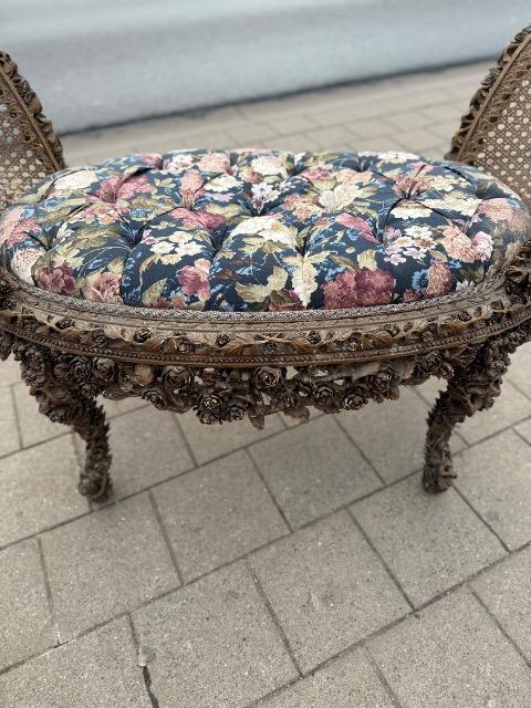 CARVEDWOODENBENCH