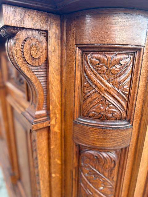 COUNTER H 123cm L 285cm D 67cm 