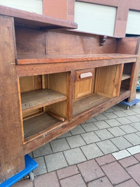 COUNTER H 123cm L 285cm D 67cm 